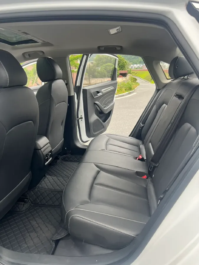 2019 Roewe i6 1.6L 125HP L4 CVT,autocango,china used car exporter,china ev exporter,chinese used car exporter,chinese used ev exporter