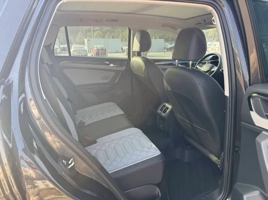 2024 Volkswagen Tayron 2.0T 186HP L4 7DCT,autocango,china used car exporter,china ev exporter,chinese used car exporter,chinese used ev exporter
