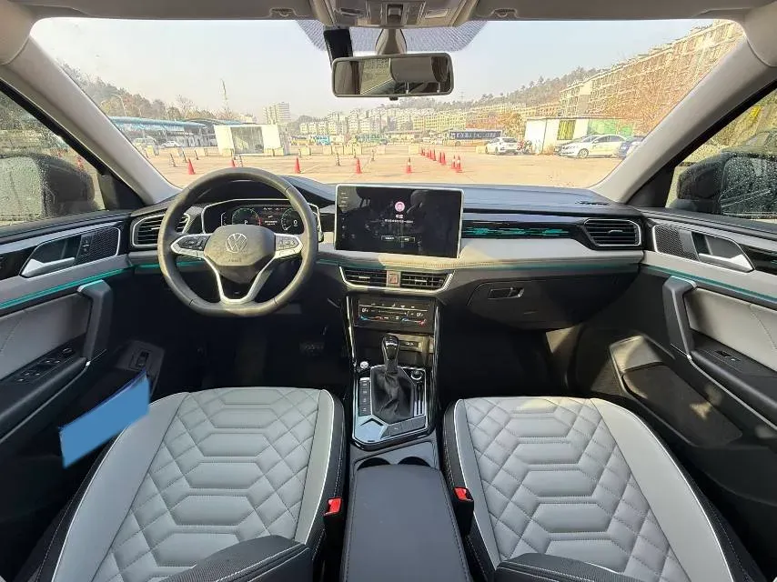 2024 Volkswagen Tayron 2.0T 186HP L4 7DCT,autocango,china used car exporter,china ev exporter,chinese used car exporter,chinese used ev exporter