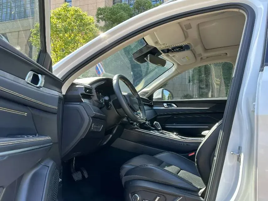2023 MAXUS Interstellar 2.0T 261HP L4 8AT,autocango,china used car exporter,china ev exporter,chinese used car exporter,chinese used ev exporter
