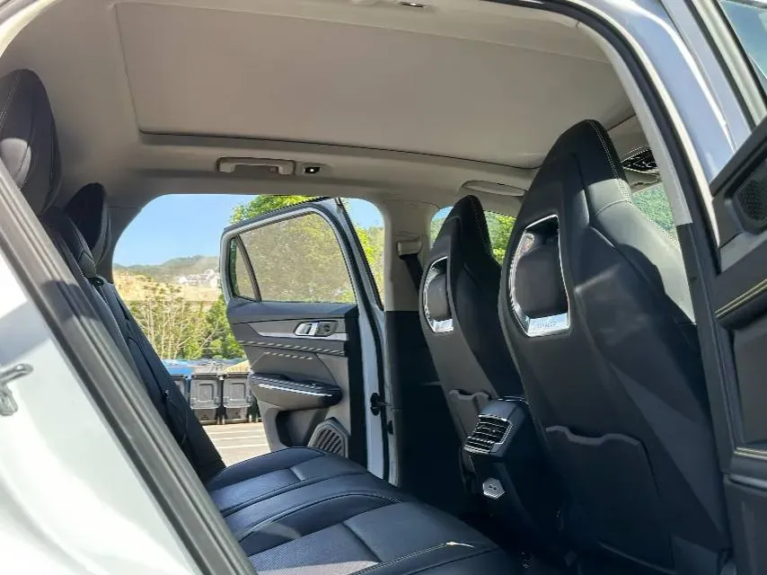 2023 MAXUS Interstellar 2.0T 261HP L4 8AT,autocango,china used car exporter,china ev exporter,chinese used car exporter,chinese used ev exporter
