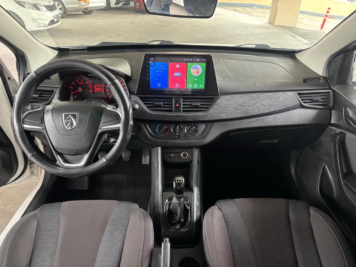 2016 BaoJun 310 1.2L 82HP L4 5MT,autocango,china used car exporter,china ev exporter,chinese used car exporter,chinese used ev exporter