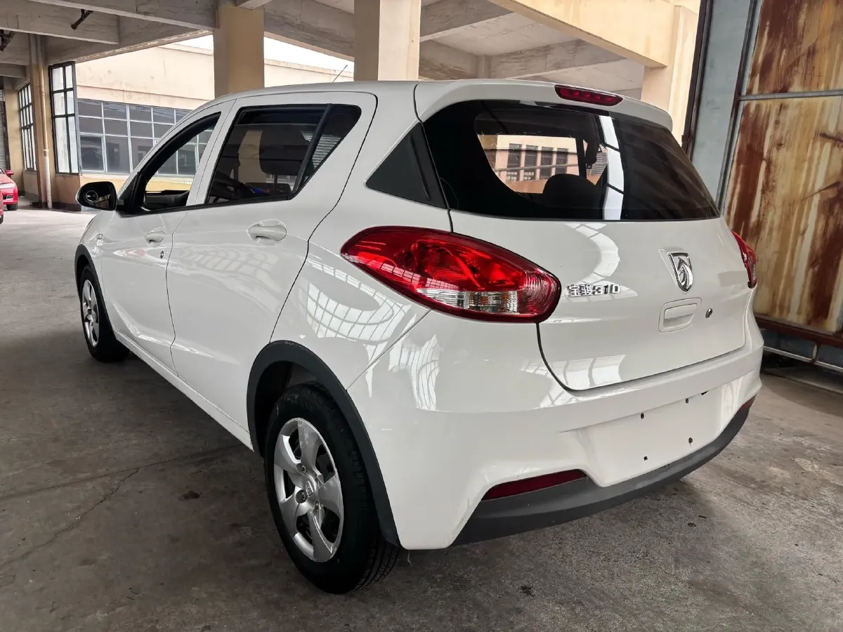 2016 BaoJun 310 1.2L 82HP L4 5MT,autocango,china used car exporter,china ev exporter,chinese used car exporter,chinese used ev exporter