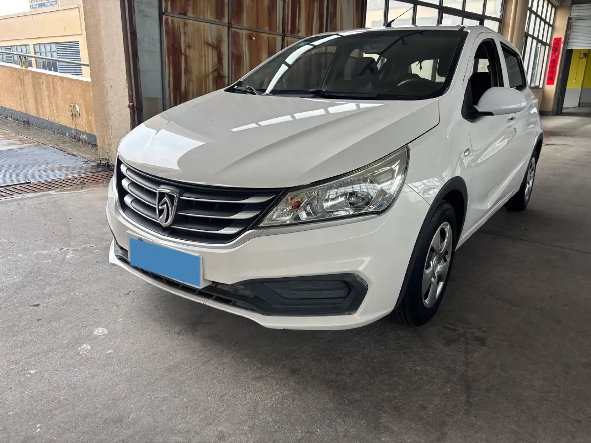 2016 BaoJun 310 1.2L 82HP L4 5MT,autocango,china used car exporter,china ev exporter,chinese used car exporter,chinese used ev exporter
