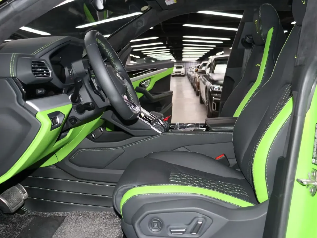 2023 Lamborghini Urus 4.0T 641HP V8 8AT,autocango,china used car exporter,china ev exporter,chinese used car exporter,chinese used ev exporter