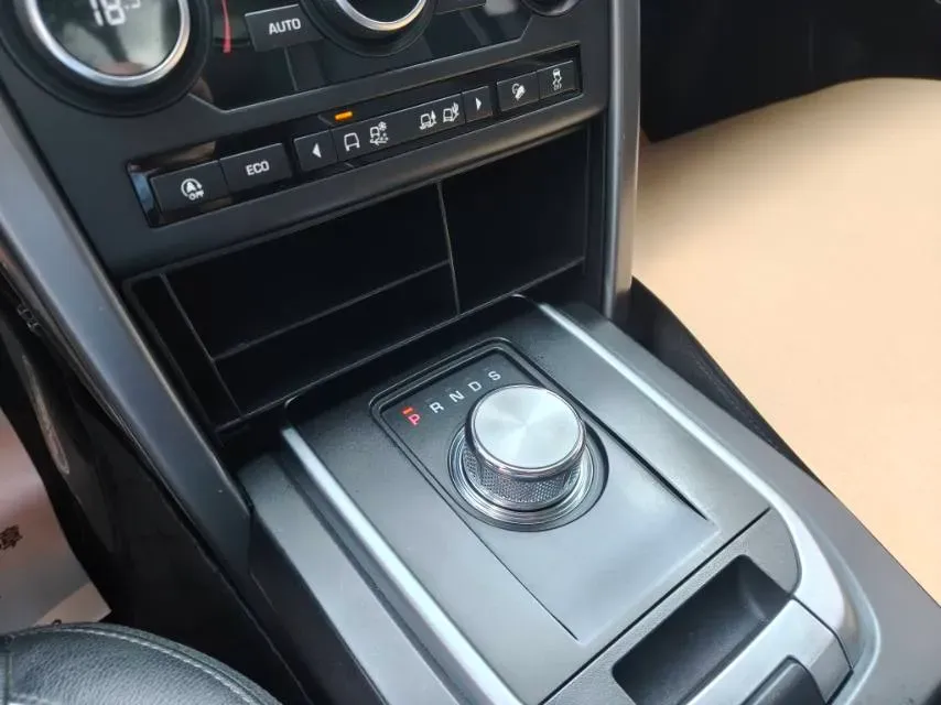 2019 Land Rover Discovery Sport 2.0T 241HP L4 9AT,autocango,china used car exporter,china ev exporter,chinese used car exporter,chinese used ev exporter