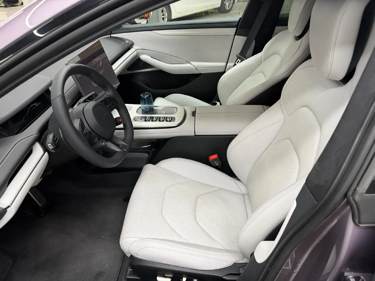 2024 MI SU7 BEV 101KWH,autocango,china used car exporter,china ev exporter,chinese used car exporter,chinese used ev exporter