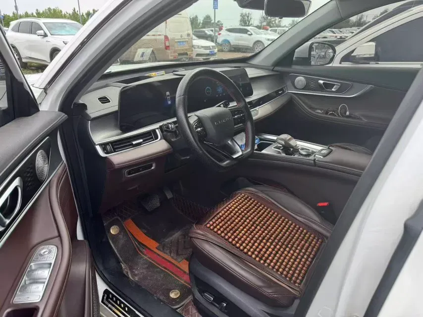 2022 Chery Tiggo 8 PRO 1.6T 197HP L4 7DCT,autocango,china used car exporter,china ev exporter,chinese used car exporter,chinese used ev exporter