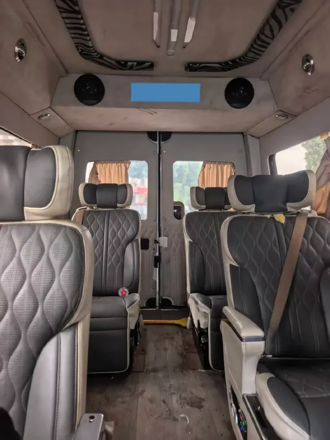2018 MAXUS XinTu V80 2.5T 136HP L4 6MT,autocango,china used car exporter,china ev exporter,chinese used car exporter,chinese used ev exporter