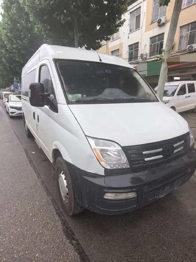2018 MAXUS XinTu V80 2.5T 136HP L4 6MT,autocango,china used car exporter,china ev exporter,chinese used car exporter,chinese used ev exporter