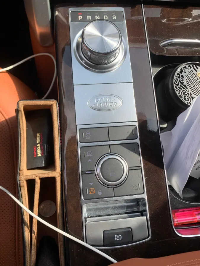 2020 Land Rover Range Rover 3.0T 400HP L6 8AT,autocango,china used car exporter,china ev exporter,chinese used car exporter,chinese used ev exporter