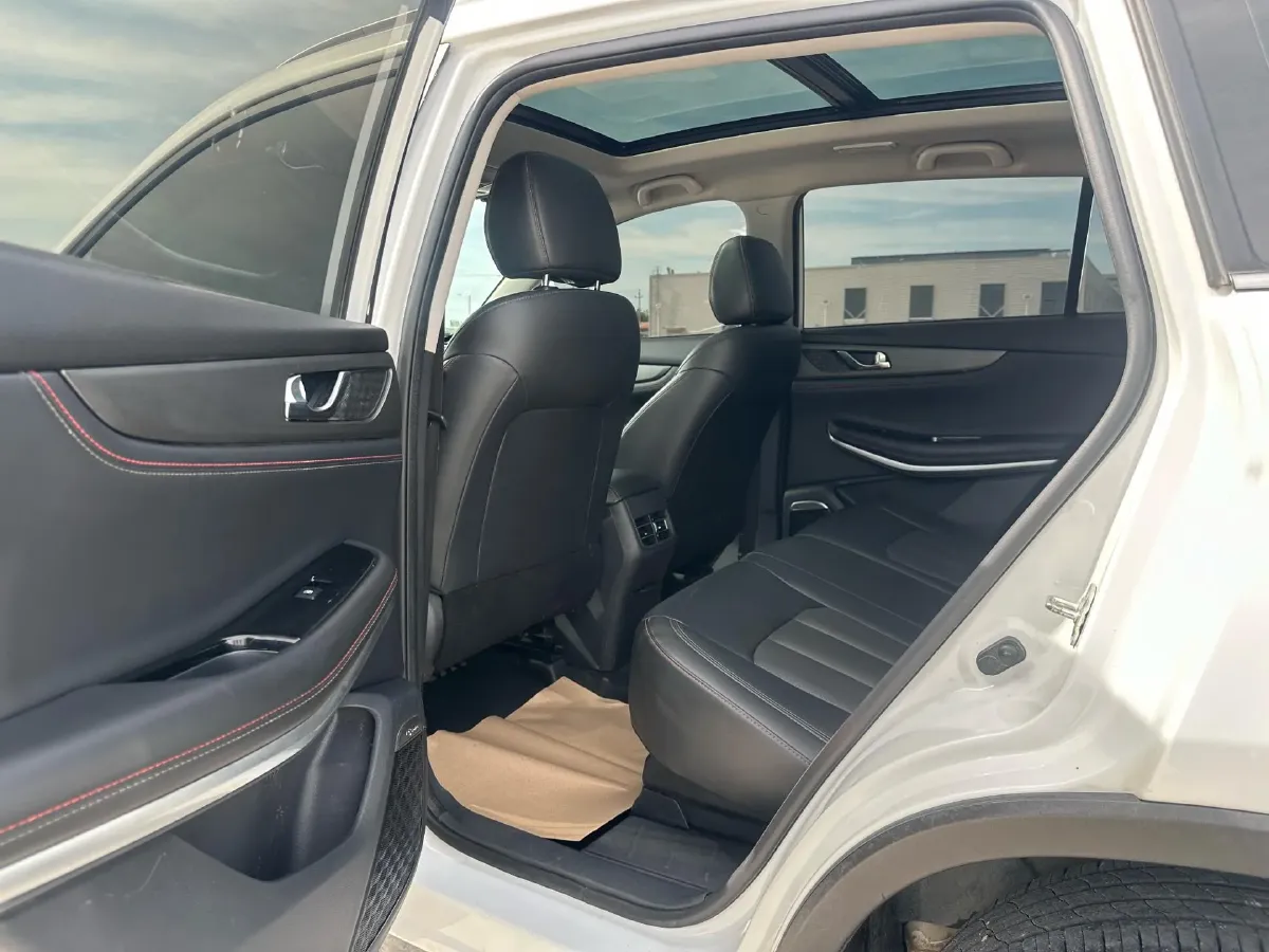 2021 ChangAn CS75 1.5T 178HP L4 7DCT,autocango,china used car exporter,china ev exporter,chinese used car exporter,chinese used ev exporter