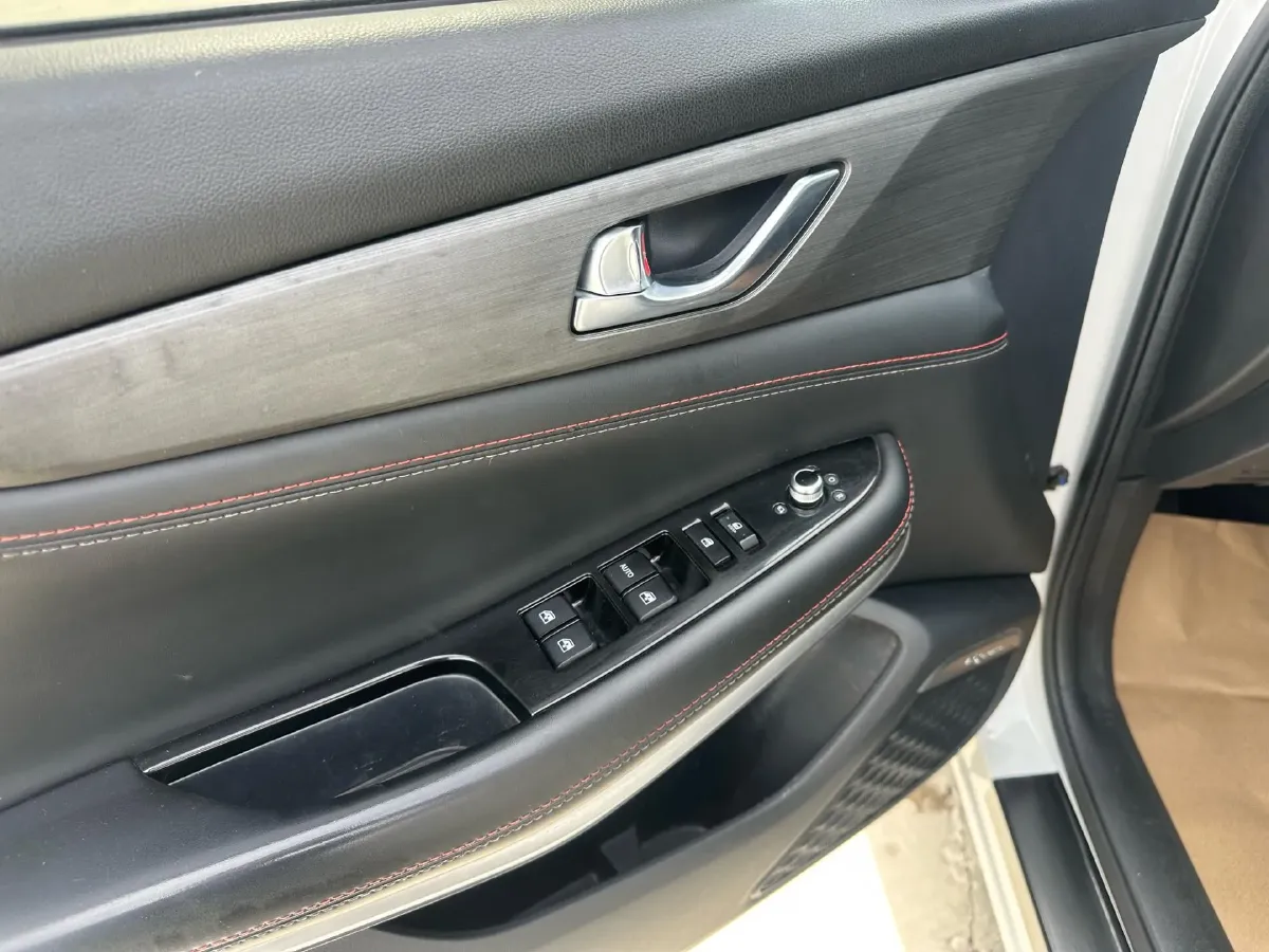 2021 ChangAn CS75 1.5T 178HP L4 7DCT,autocango,china used car exporter,china ev exporter,chinese used car exporter,chinese used ev exporter
