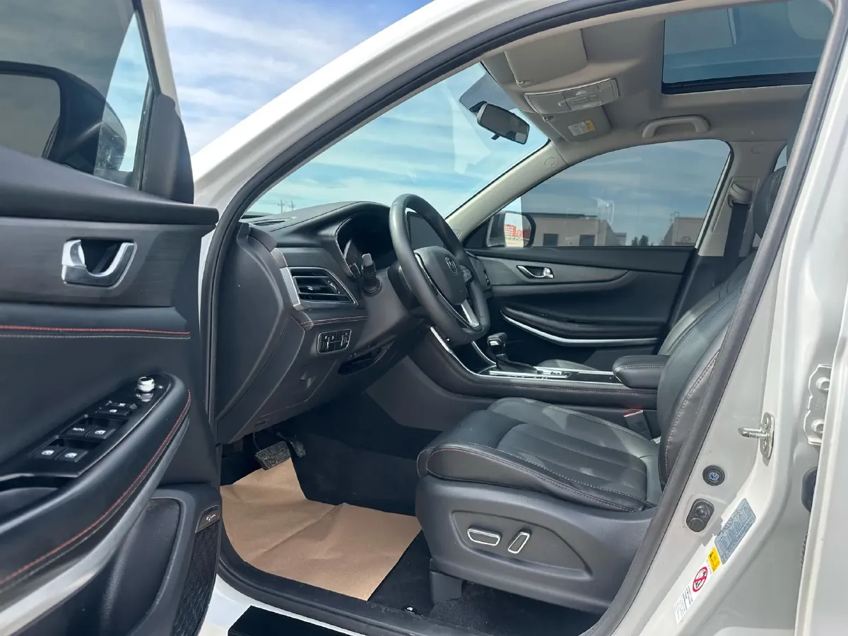 2021 ChangAn CS75 1.5T 178HP L4 7DCT,autocango,china used car exporter,china ev exporter,chinese used car exporter,chinese used ev exporter