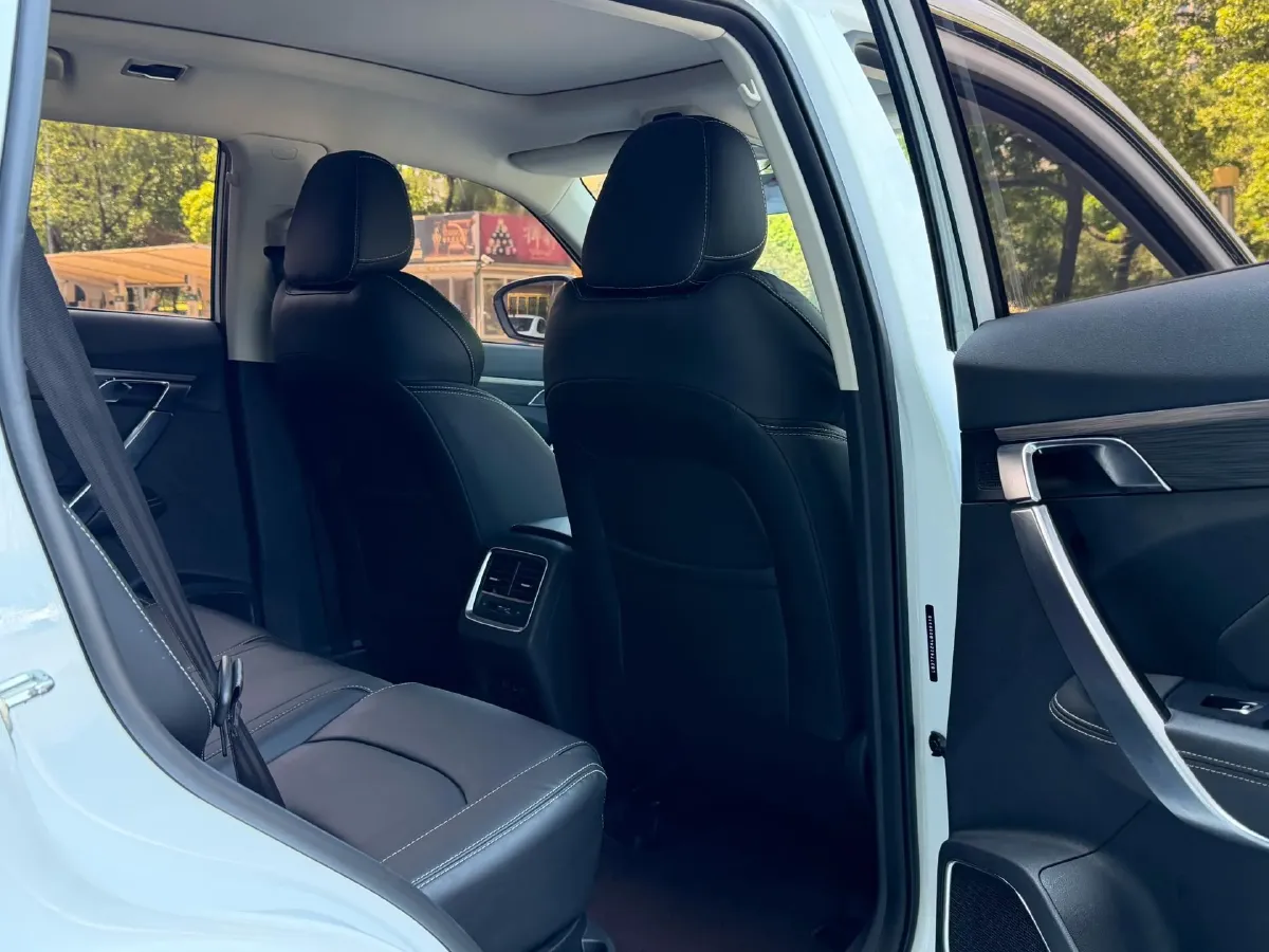 2018 WEY VV6 2.0T 197HP L4 7DCT,autocango,china used car exporter,china ev exporter,chinese used car exporter,chinese used ev exporter