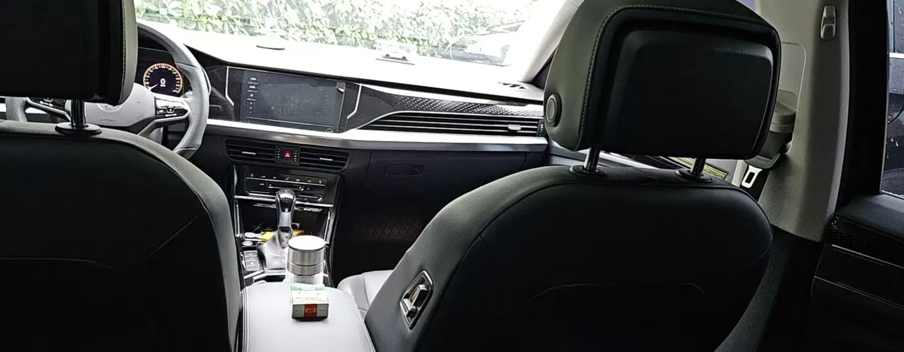 2024 Volkswagen Passat 2.0T 220HP L4 7DCT,autocango,china used car exporter,china ev exporter,chinese used car exporter,chinese used ev exporter