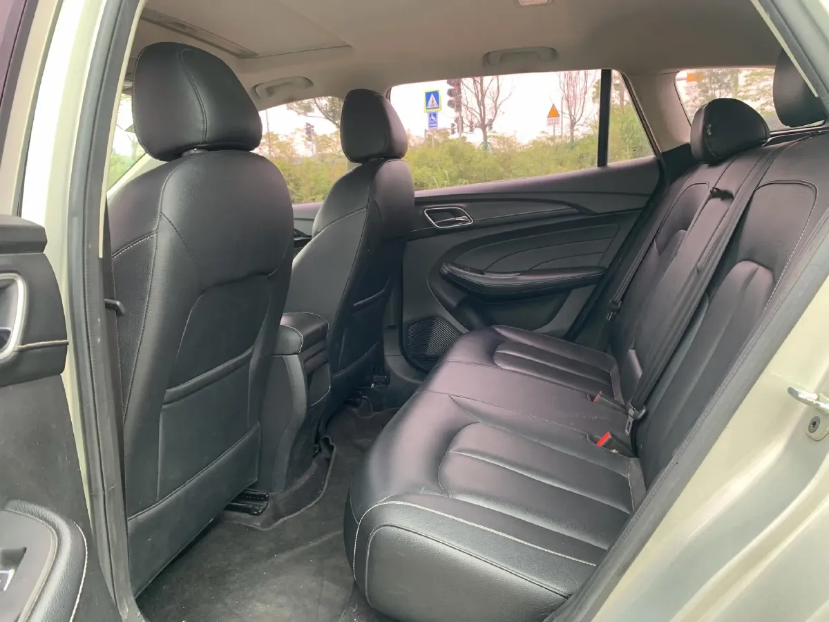 2018 Roewe Ei5 BEV 35KWH,autocango,china used car exporter,china ev exporter,chinese used car exporter,chinese used ev exporter