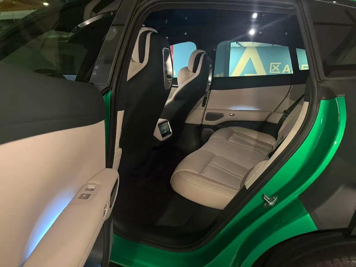 2025 MI YU7 BEV 101.7KWH,autocango,china used car exporter,china ev exporter,chinese used car exporter,chinese used ev exporter