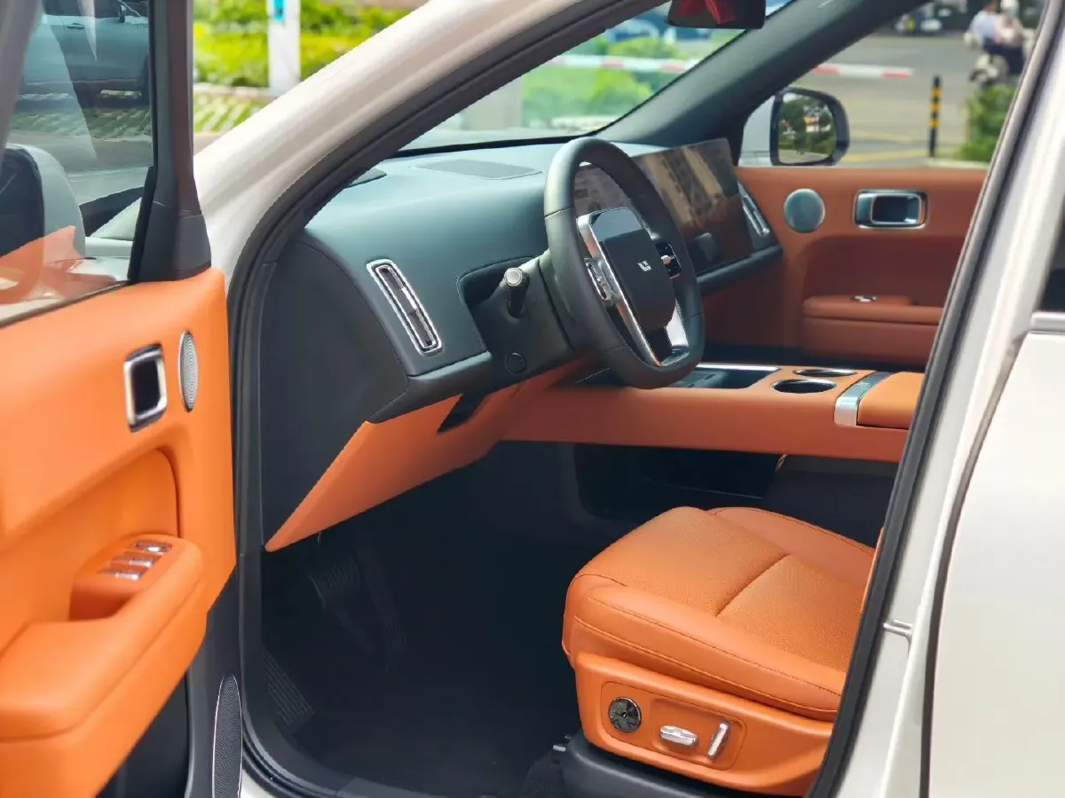 2025 Li L6 Range Extended 154HP L4 REEV,autocango,china used car exporter,china ev exporter,chinese used car exporter,chinese used ev exporter