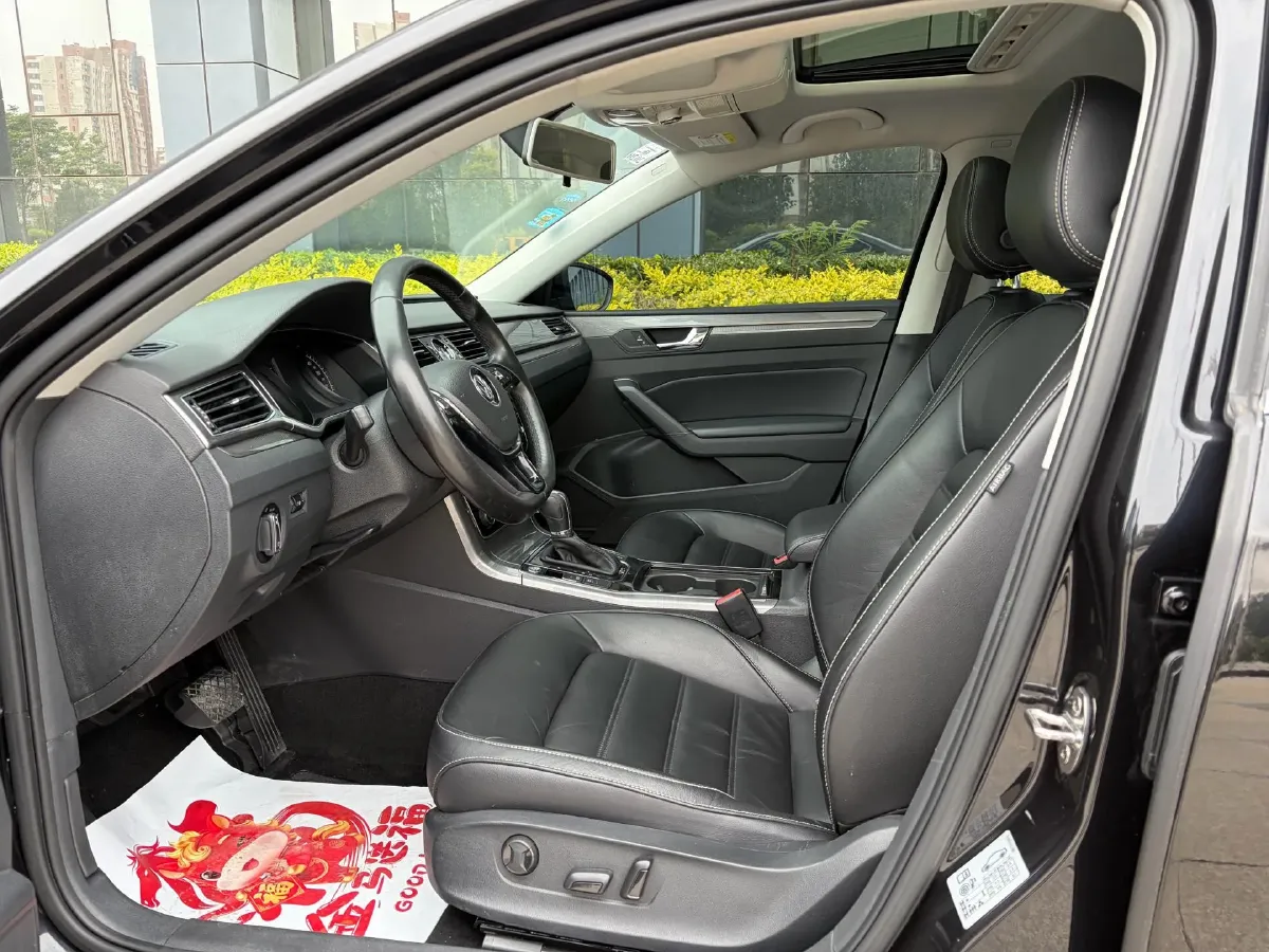 2017 Volkswagen Passat 1.8T 180HP L4 7DCT,autocango,china used car exporter,china ev exporter,chinese used car exporter,chinese used ev exporter