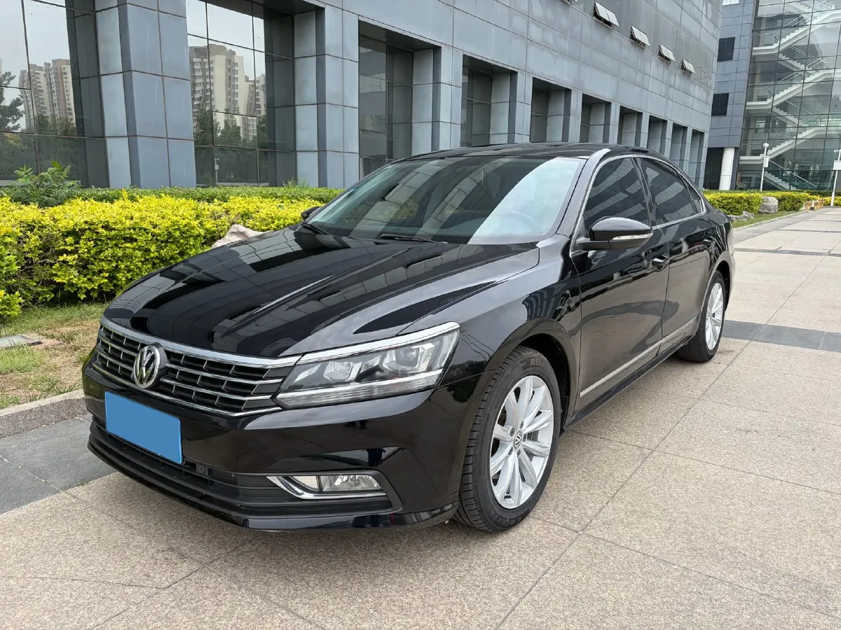 2017 Volkswagen Passat 1.8T 180HP L4 7DCT,autocango,china used car exporter,china ev exporter,chinese used car exporter,chinese used ev exporter