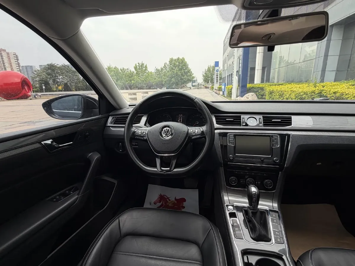 2017 Volkswagen Passat 1.8T 180HP L4 7DCT,autocango,china used car exporter,china ev exporter,chinese used car exporter,chinese used ev exporter