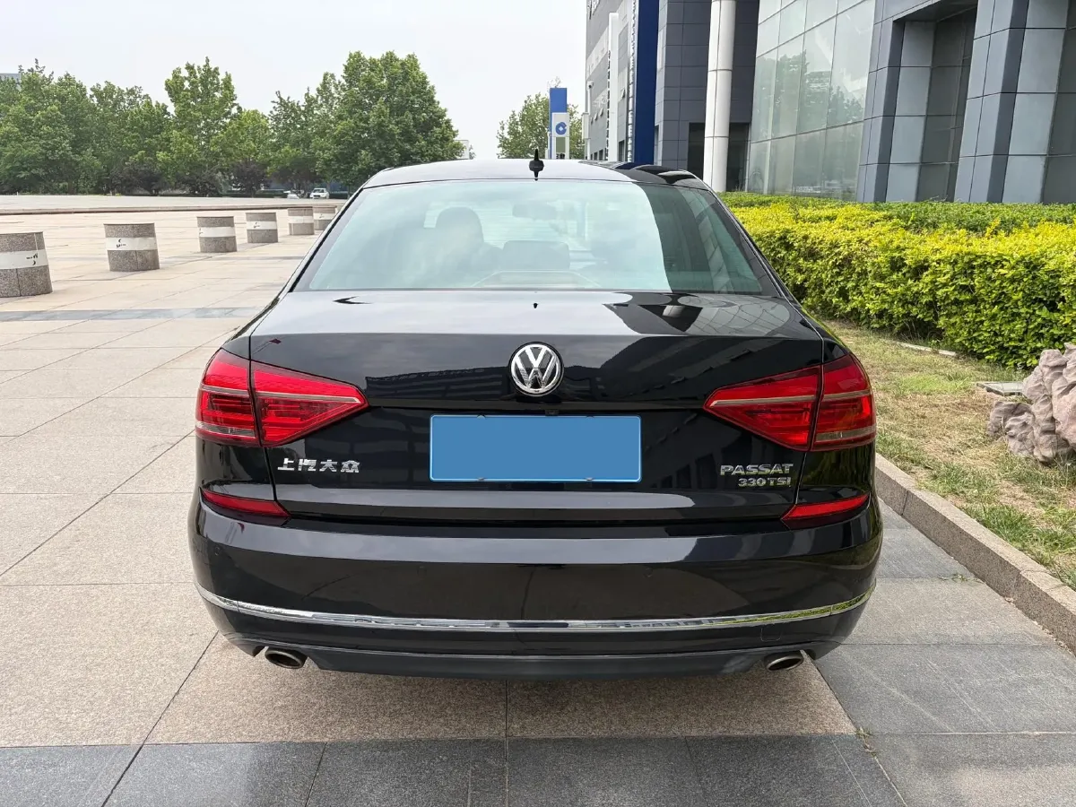 2017 Volkswagen Passat 1.8T 180HP L4 7DCT,autocango,china used car exporter,china ev exporter,chinese used car exporter,chinese used ev exporter
