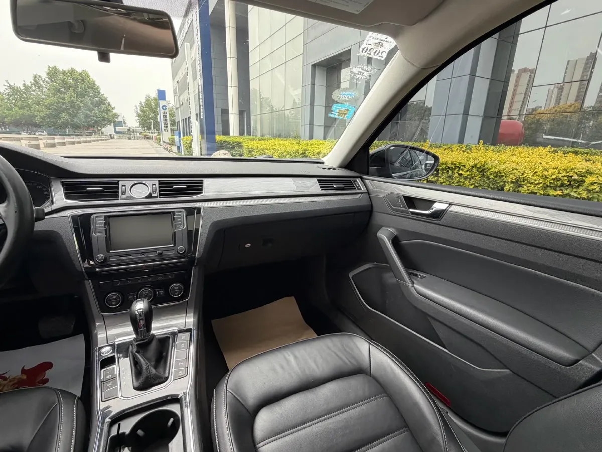 2017 Volkswagen Passat 1.8T 180HP L4 7DCT,autocango,china used car exporter,china ev exporter,chinese used car exporter,chinese used ev exporter