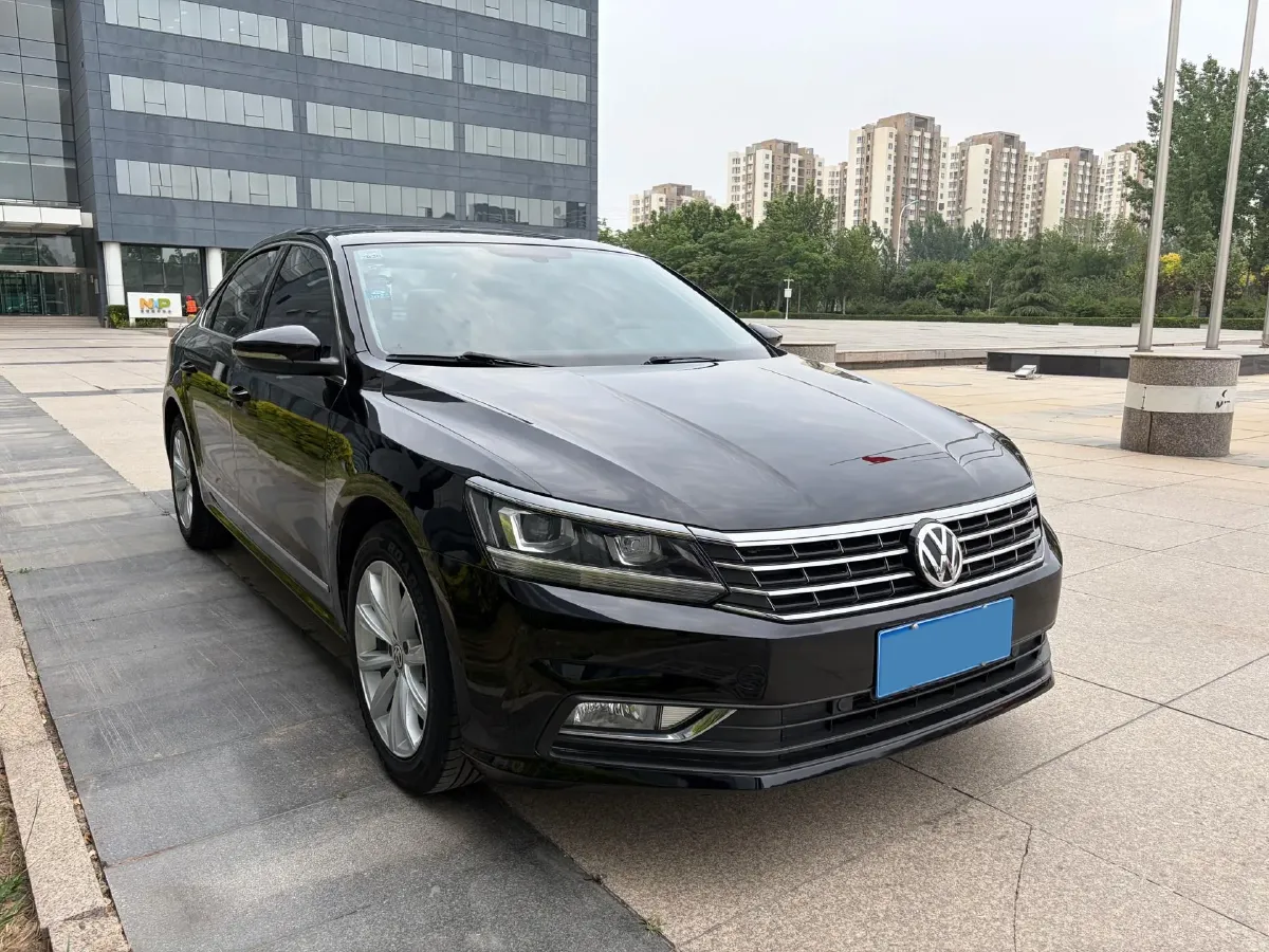 2017 Volkswagen Passat 1.8T 180HP L4 7DCT,autocango,china used car exporter,china ev exporter,chinese used car exporter,chinese used ev exporter