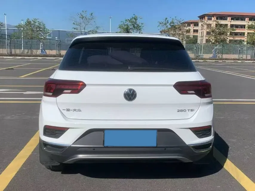 2021 Volkswagen T-Roc 1.4T 150HP L4 7DCT,autocango,china used car exporter,china ev exporter,chinese used car exporter,chinese used ev exporter
