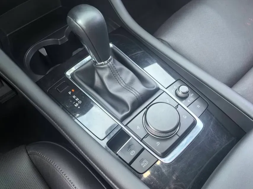 2020 Mazda 3 Axela 2.0L 158HP L4 6AT,autocango,china used car exporter,china ev exporter,chinese used car exporter,chinese used ev exporter