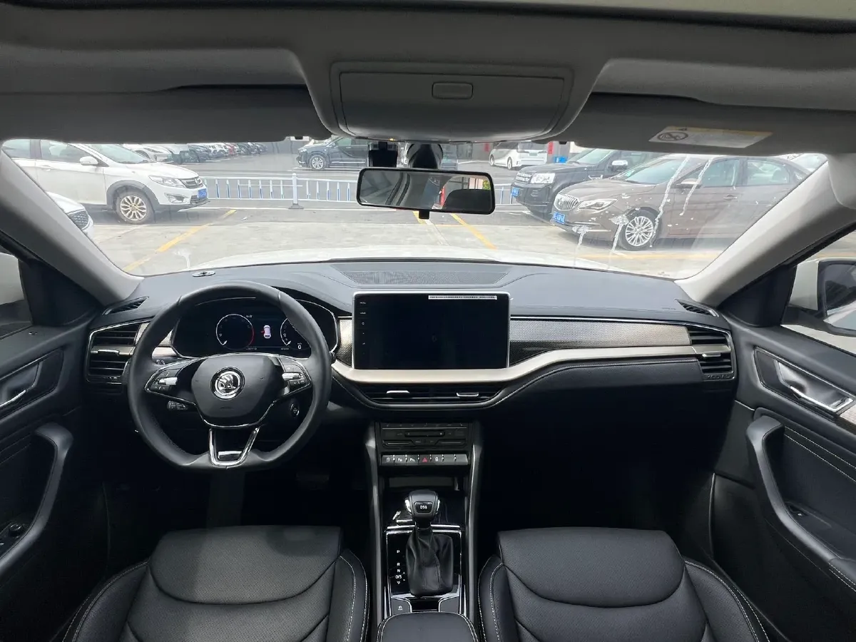 2023 Skoda Kodiak 2.0T 186HP L4 7DCT,autocango,china used car exporter,china ev exporter,chinese used car exporter,chinese used ev exporter
