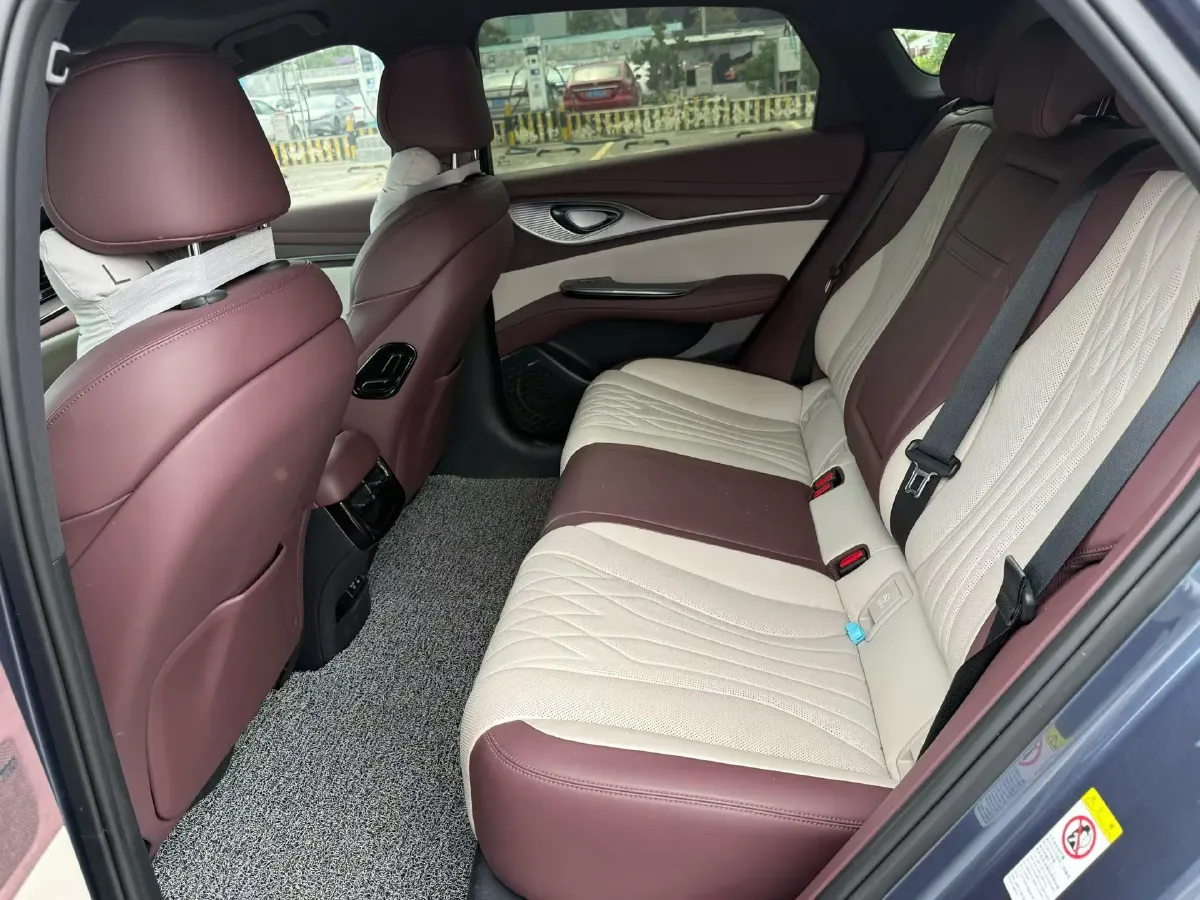 2023 BYD Seal 1.5T 139HP L4 E-CVT PHEV 30.7KWH,autocango,china used car exporter,china ev exporter,chinese used car exporter,chinese used ev exporter