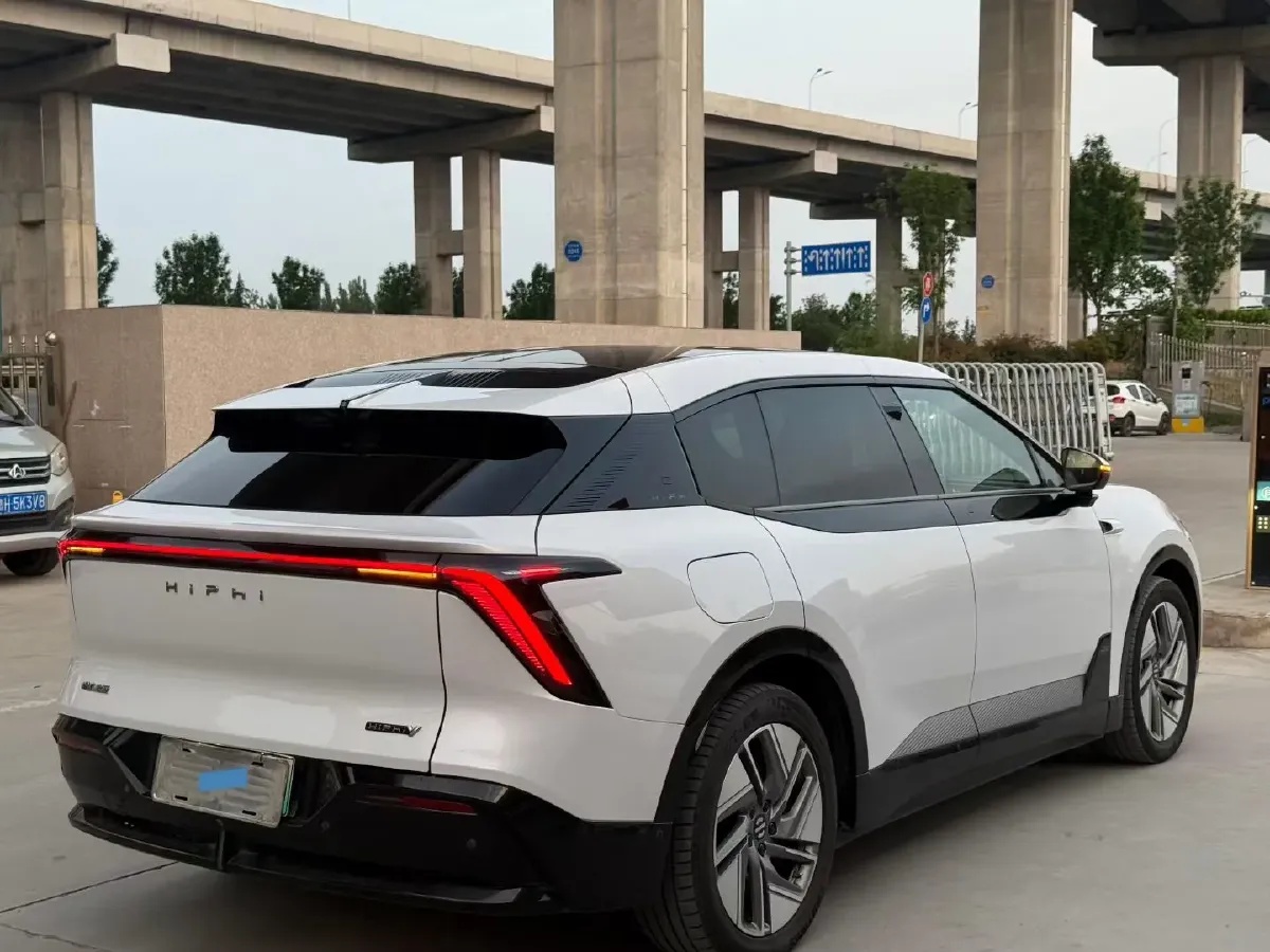 2023 HiPhi Y BEV 76.6KWH,autocango,china used car exporter,china ev exporter,chinese used car exporter,chinese used ev exporter