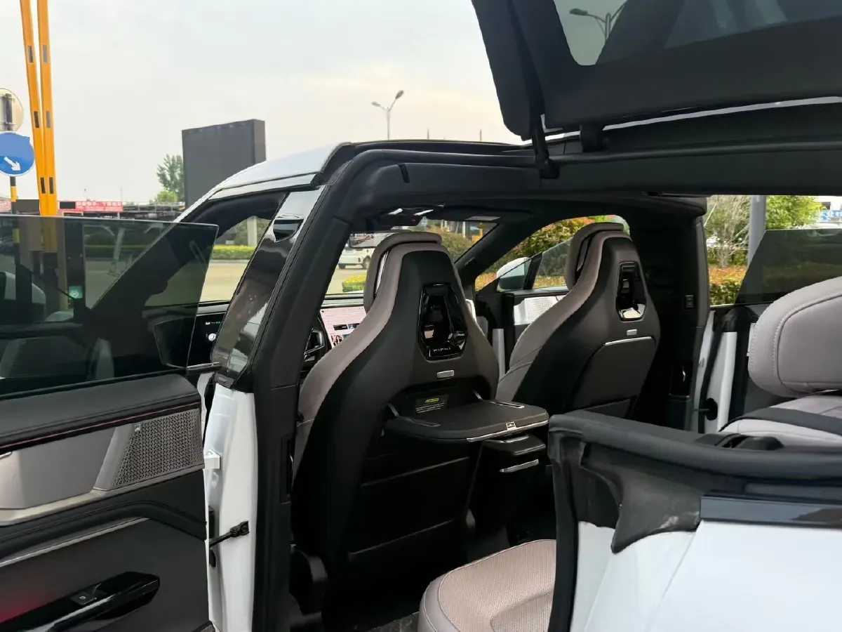 2023 HiPhi Y BEV 76.6KWH,autocango,china used car exporter,china ev exporter,chinese used car exporter,chinese used ev exporter