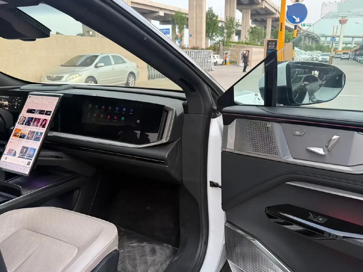 2023 HiPhi Y BEV 76.6KWH,autocango,china used car exporter,china ev exporter,chinese used car exporter,chinese used ev exporter
