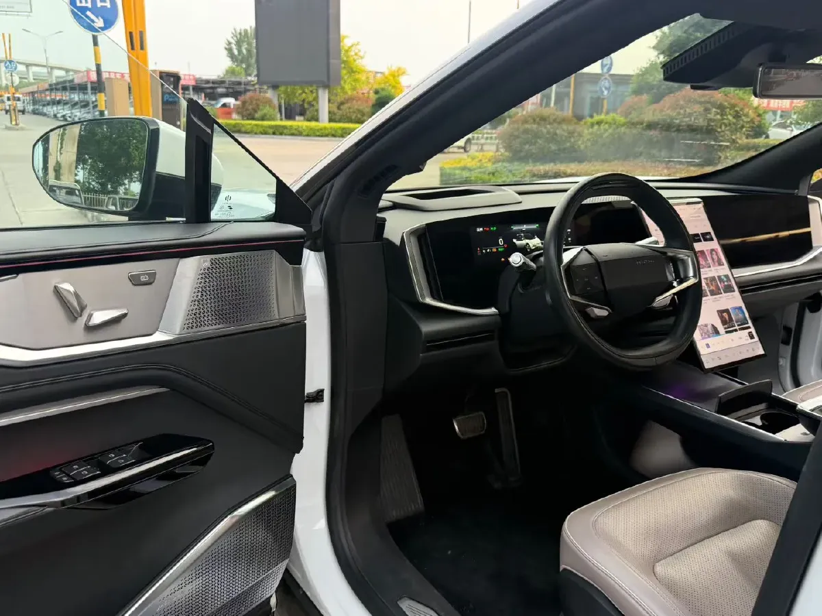 2023 HiPhi Y BEV 76.6KWH,autocango,china used car exporter,china ev exporter,chinese used car exporter,chinese used ev exporter