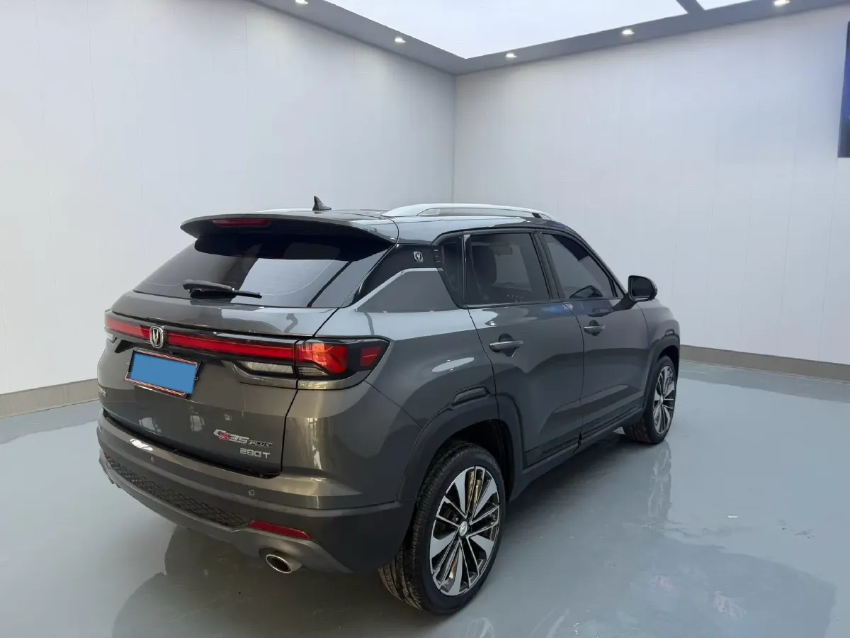 2021 ChangAn CS35 Plus 1.4T 160HP L4 7DCT,autocango,china used car exporter,china ev exporter,chinese used car exporter,chinese used ev exporter