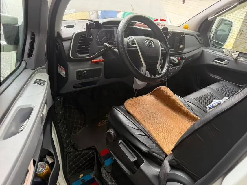 2021 MAXUS XinTu V80 2.0T 139HP L4 6MT,autocango,china used car exporter,china ev exporter,chinese used car exporter,chinese used ev exporter