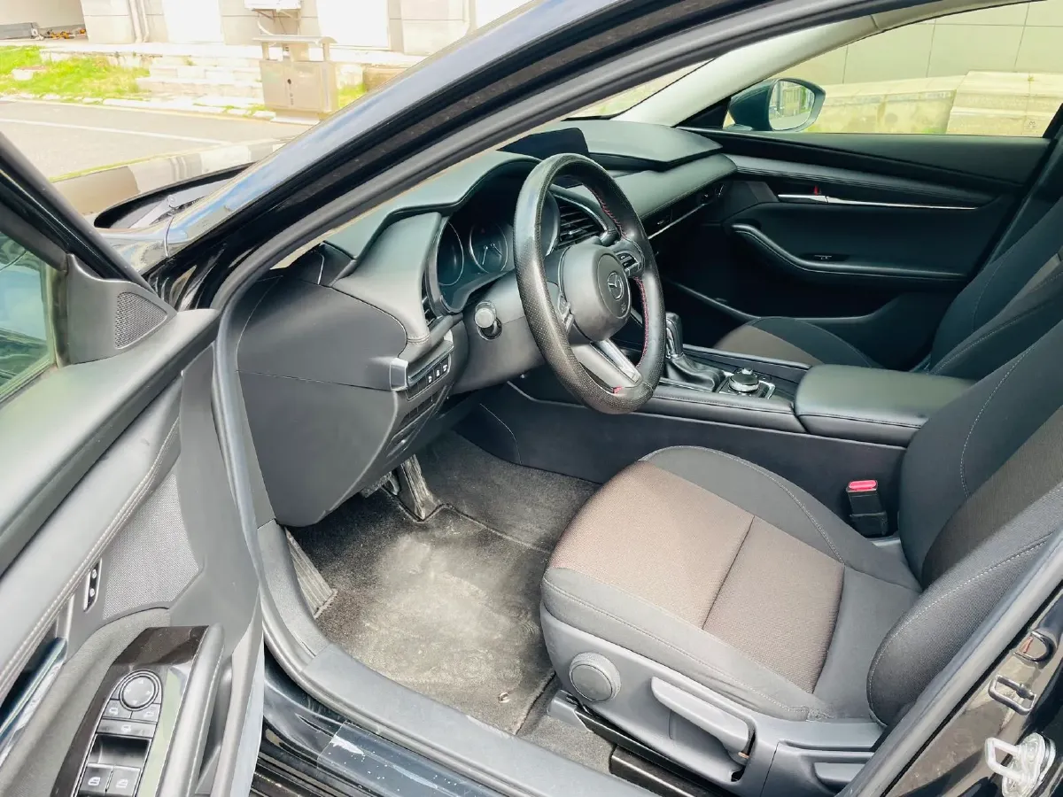 2021 Mazda 3 Axela 2.0L 158HP L4 6AT,autocango,china used car exporter,china ev exporter,chinese used car exporter,chinese used ev exporter