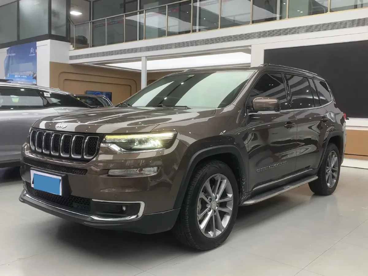 2018 Jeep Grand Commander 2.0T 265HP L4 9AT,autocango,china used car exporter,china ev exporter,chinese used car exporter,chinese used ev exporter