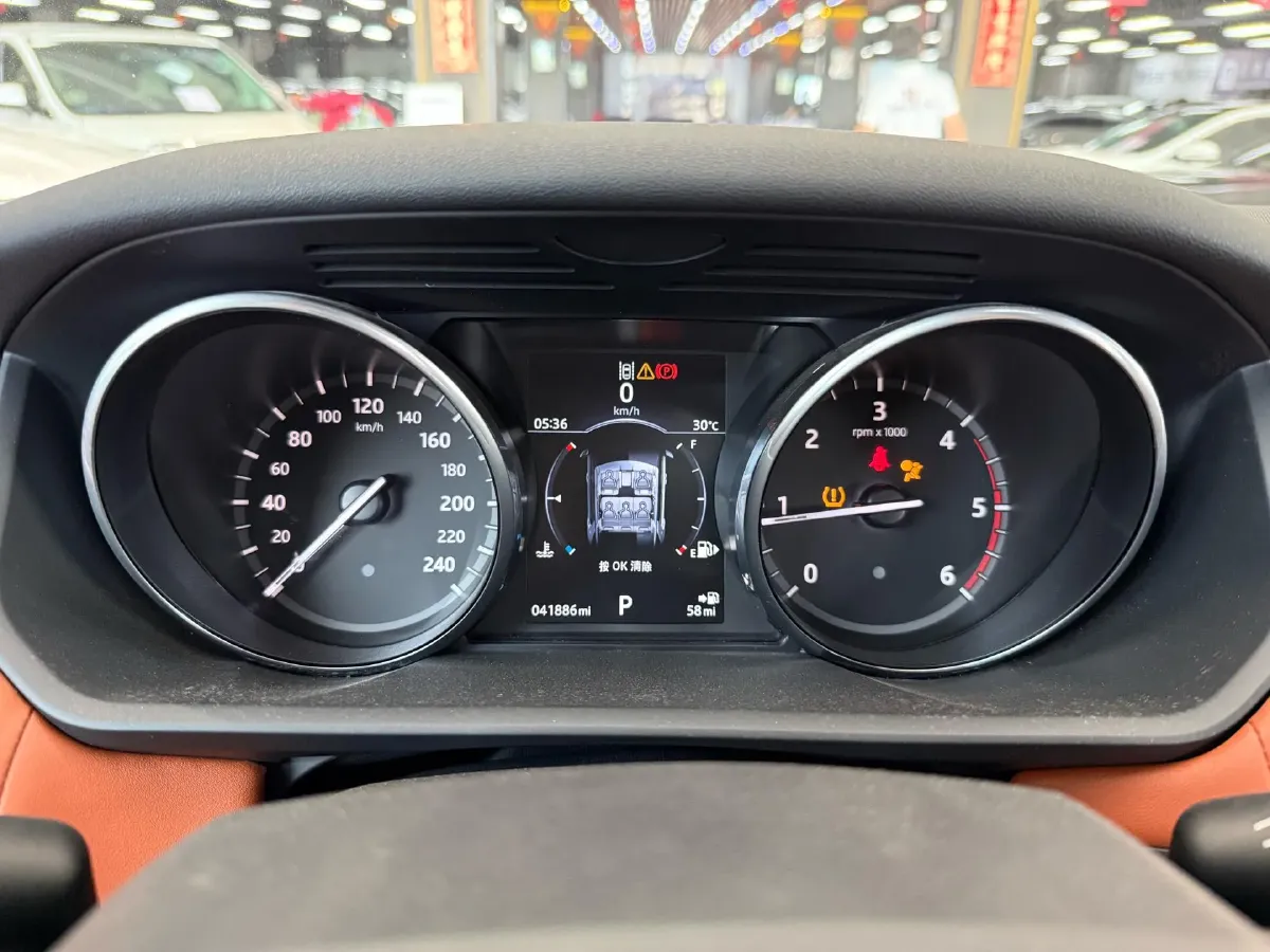 2017 Land Rover Discovery Sport 2.0T 241HP L4 9AT,autocango,china used car exporter,china ev exporter,chinese used car exporter,chinese used ev exporter