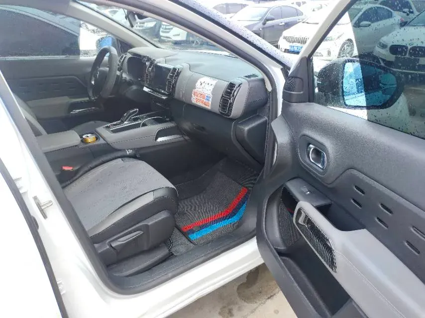 2020 Citroen C5 Aircross 1.6T 170HP L4 6AT,autocango,china used car exporter,china ev exporter,chinese used car exporter,chinese used ev exporter