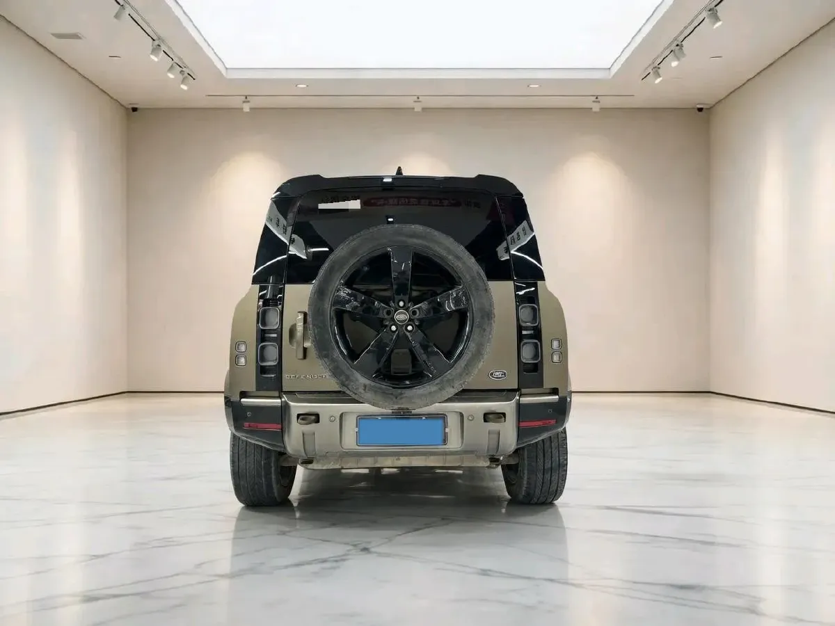 2022 Land Rover Defender 3.0T 400HP L6 8AT,autocango,china used car exporter,china ev exporter,chinese used car exporter,chinese used ev exporter