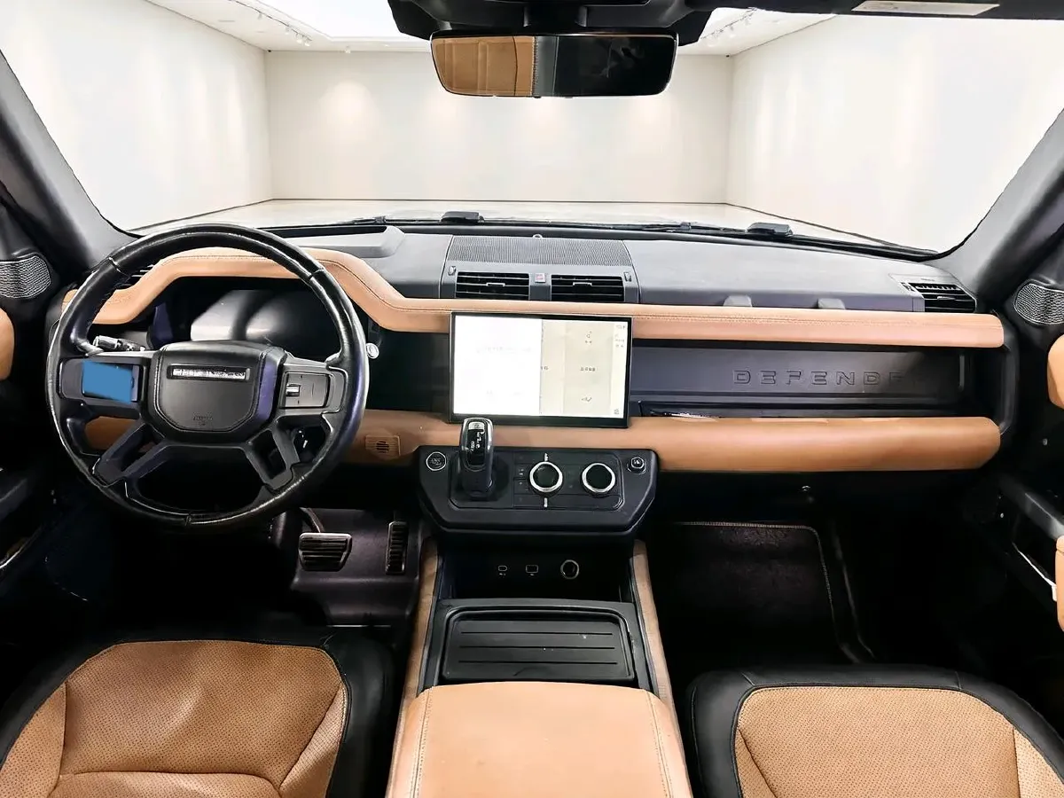 2022 Land Rover Defender 3.0T 400HP L6 8AT,autocango,china used car exporter,china ev exporter,chinese used car exporter,chinese used ev exporter