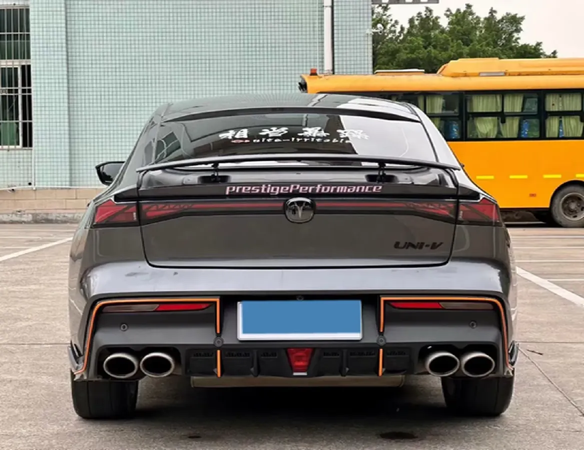 2024 ChangAn UNI-V 2.0T 233HP L4 8AT,autocango,china used car exporter,china ev exporter,chinese used car exporter,chinese used ev exporter