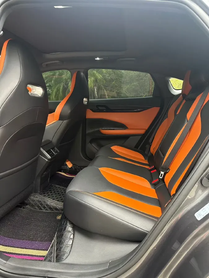 2024 ChangAn UNI-V 2.0T 233HP L4 8AT,autocango,china used car exporter,china ev exporter,chinese used car exporter,chinese used ev exporter