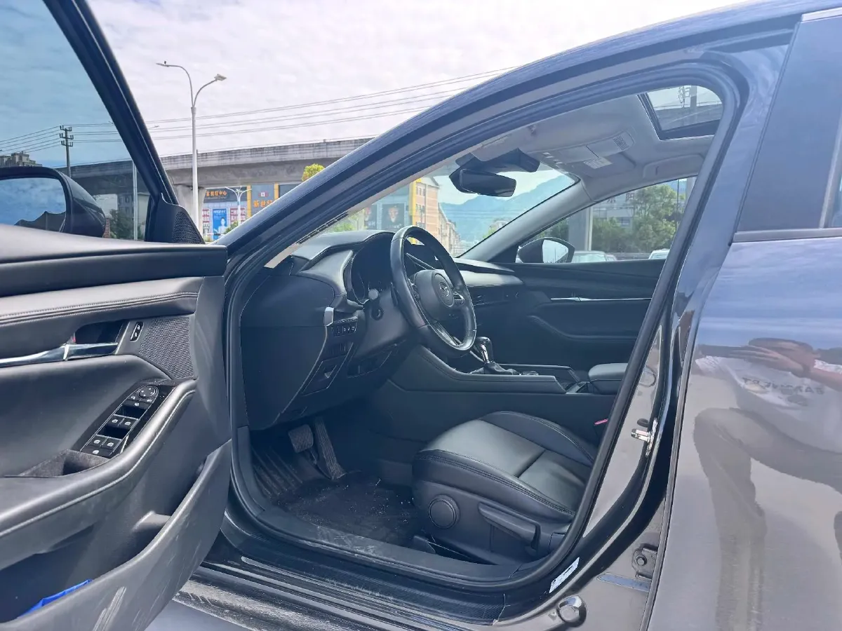 2021 Mazda 3 Axela 2.0L 158HP L4 6AT,autocango,china used car exporter,china ev exporter,chinese used car exporter,chinese used ev exporter