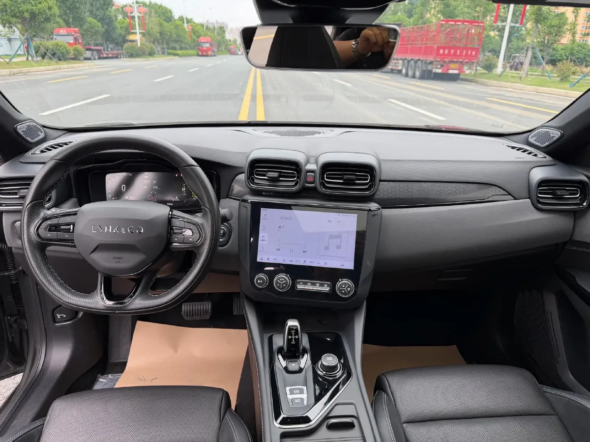 2022 LYNK&CO 03 1.5T 180HP L3 7DCT,autocango,china used car exporter,china ev exporter,chinese used car exporter,chinese used ev exporter