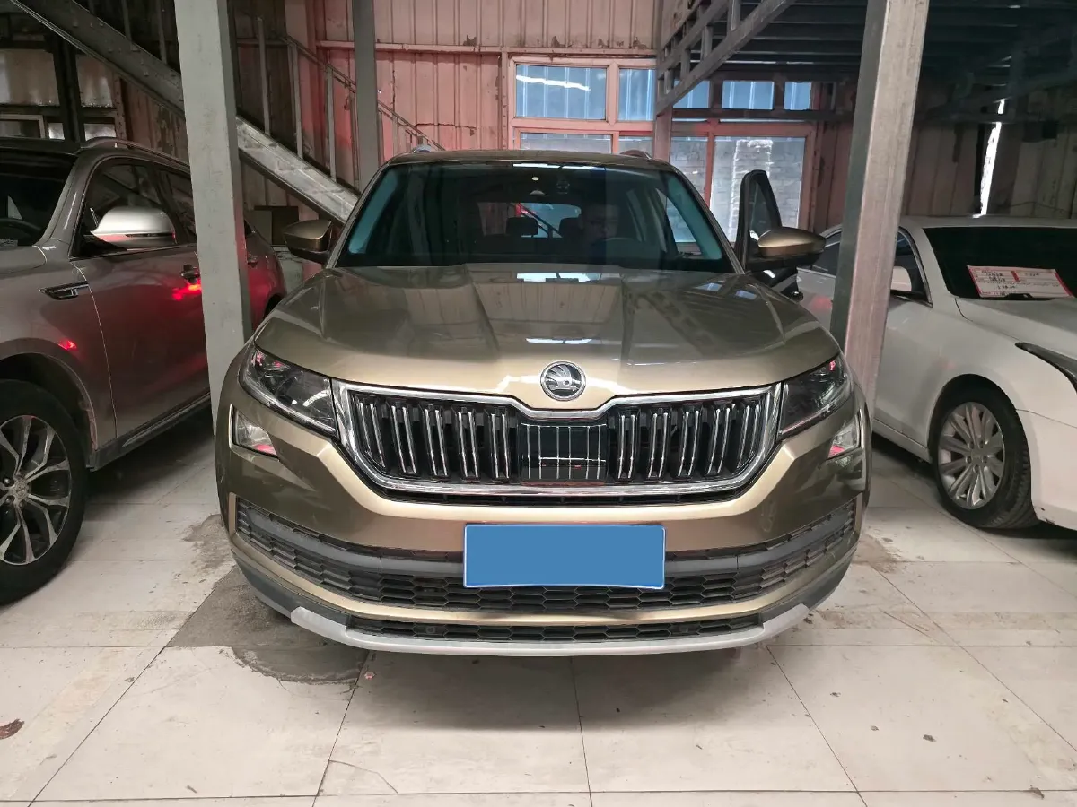 2018 Skoda Kodiak 2.0T 186HP L4 7DCT,autocango,china used car exporter,china ev exporter,chinese used car exporter,chinese used ev exporter